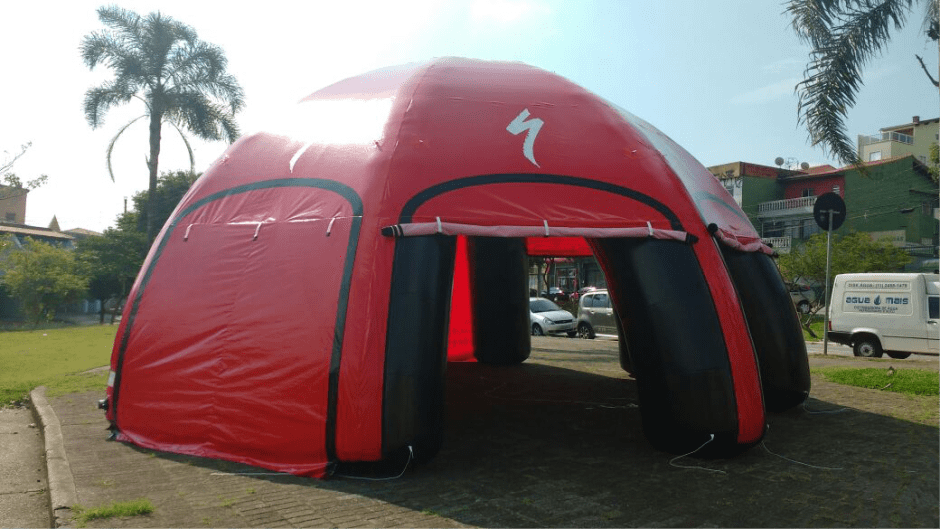 tenda inflavel com cortina retratil