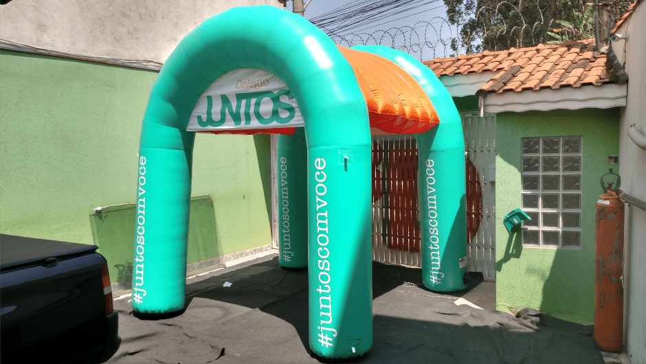 tenda inflavel colegio juntos